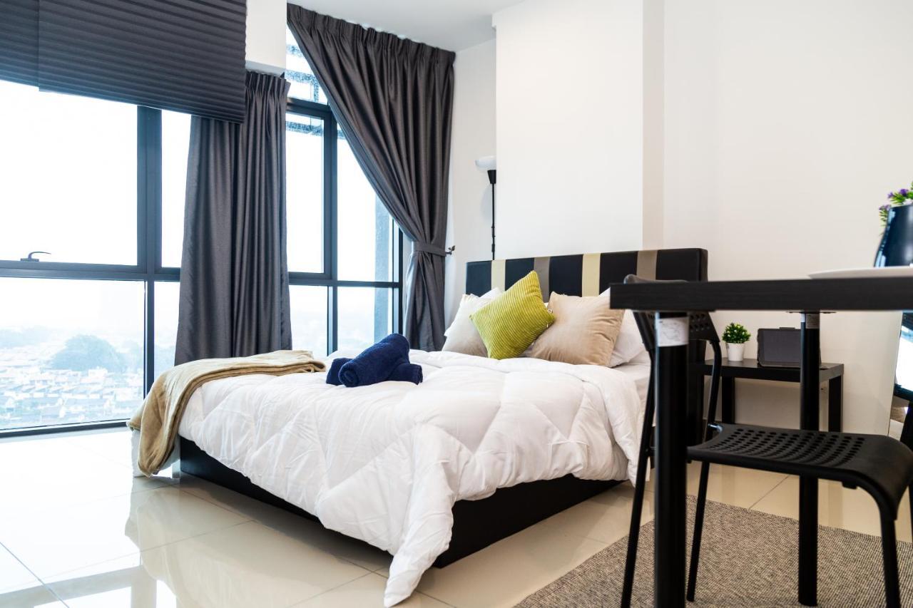 Studio Units At Pacific Tower Near Jaya One By Comfyasia Петалинг Джая Екстериор снимка