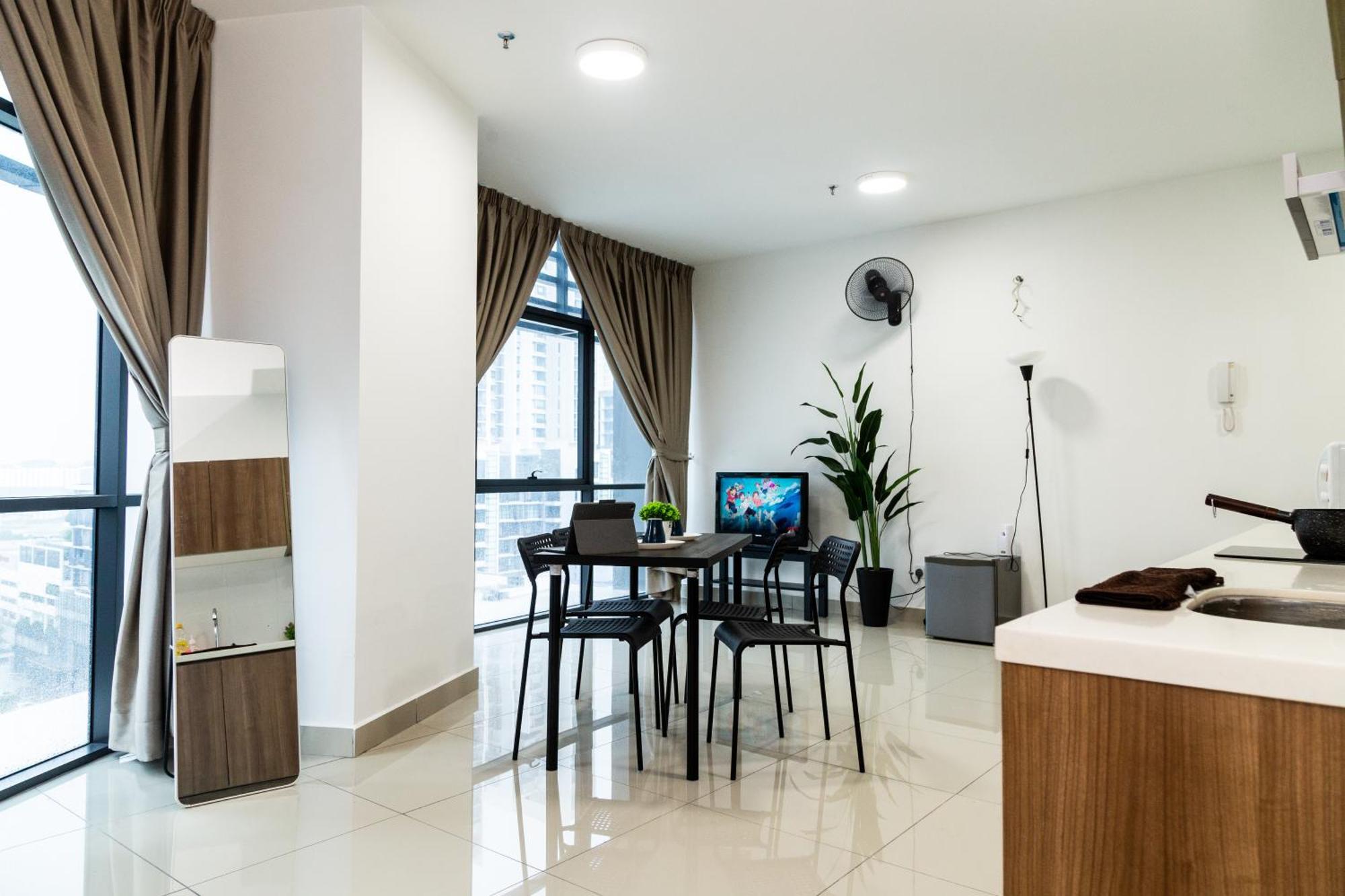 Studio Units At Pacific Tower Near Jaya One By Comfyasia Петалинг Джая Екстериор снимка