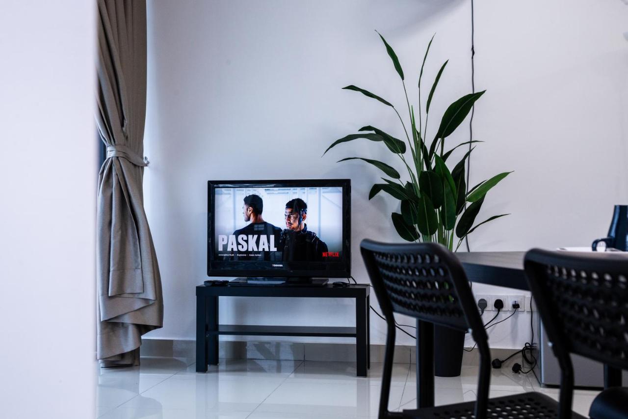 Studio Units At Pacific Tower Near Jaya One By Comfyasia Петалинг Джая Екстериор снимка