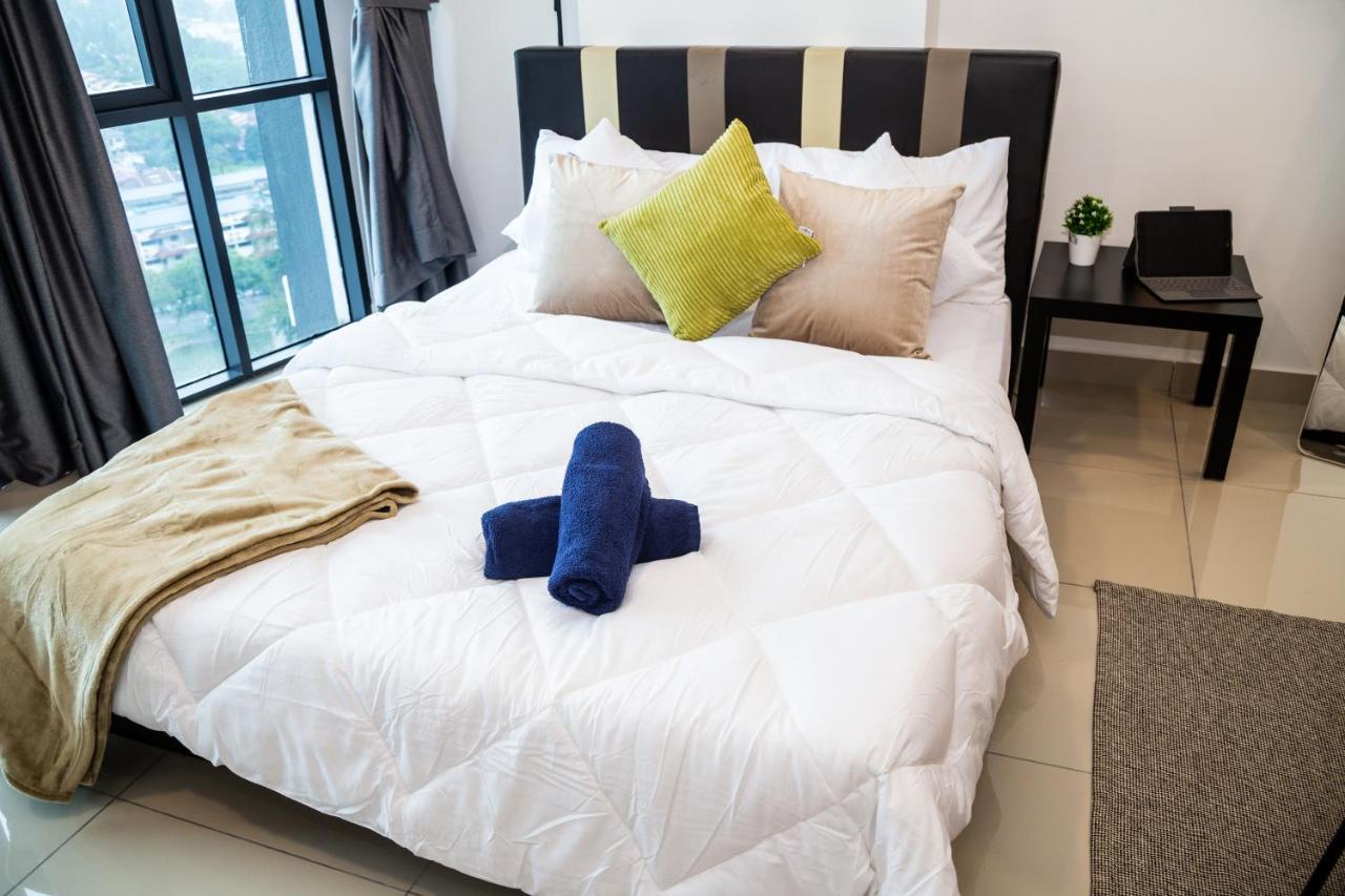 Studio Units At Pacific Tower Near Jaya One By Comfyasia Петалинг Джая Екстериор снимка