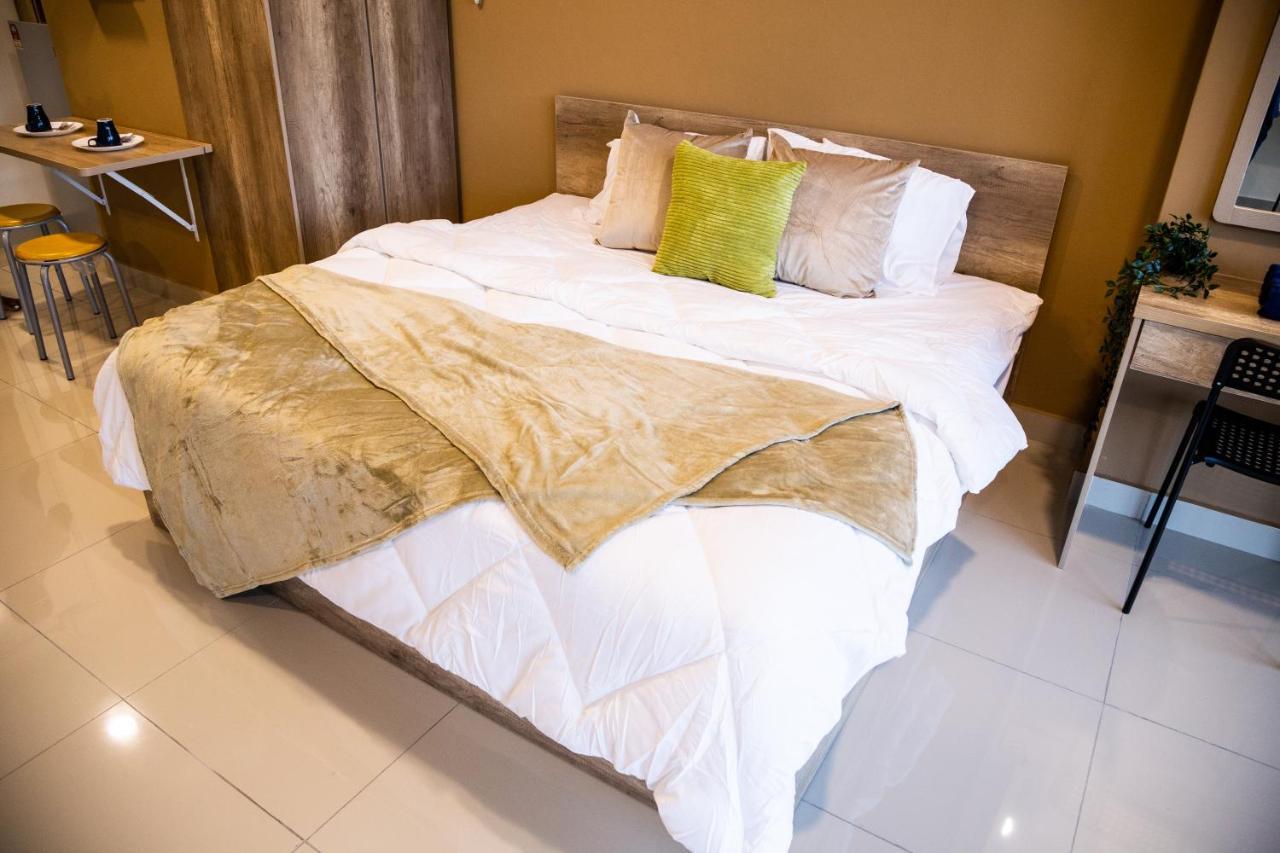 Studio Units At Pacific Tower Near Jaya One By Comfyasia Петалинг Джая Екстериор снимка