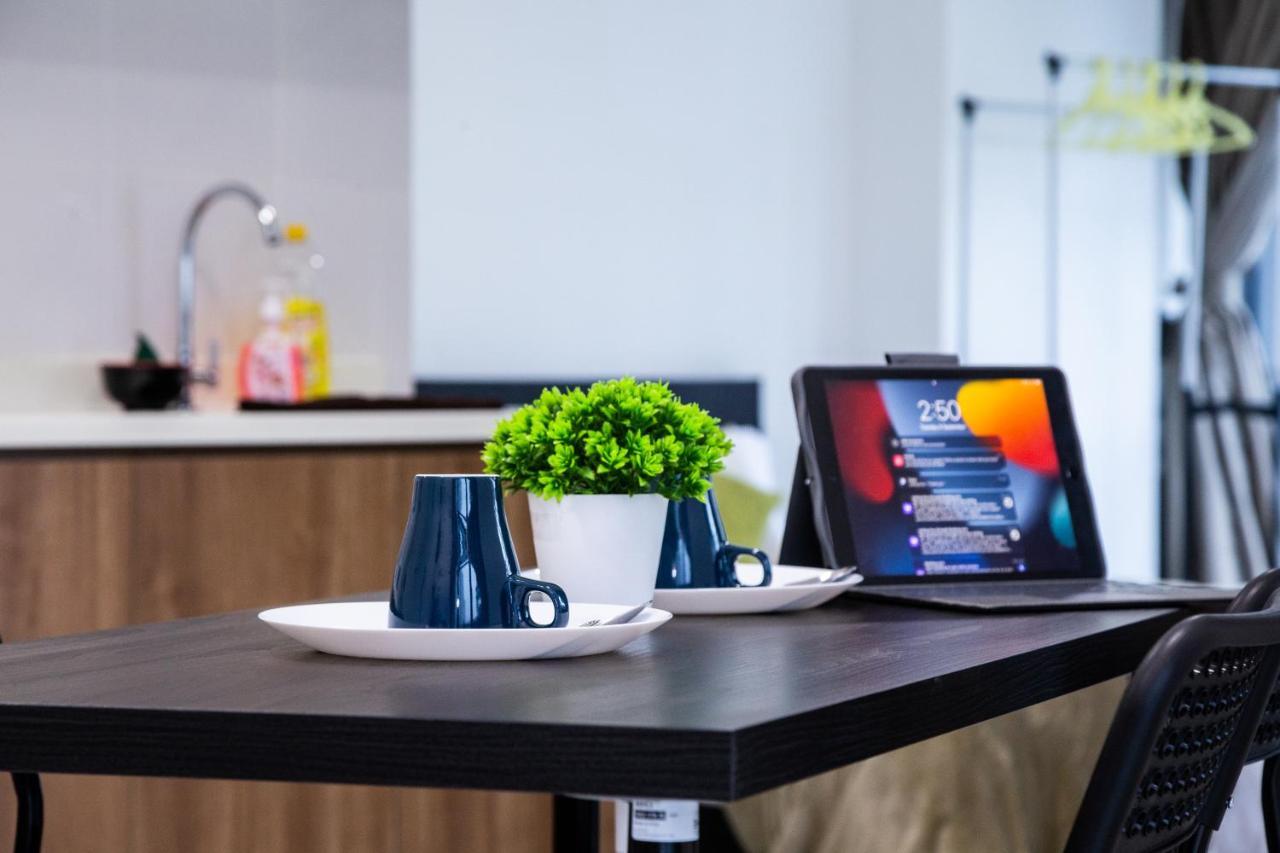 Studio Units At Pacific Tower Near Jaya One By Comfyasia Петалинг Джая Екстериор снимка