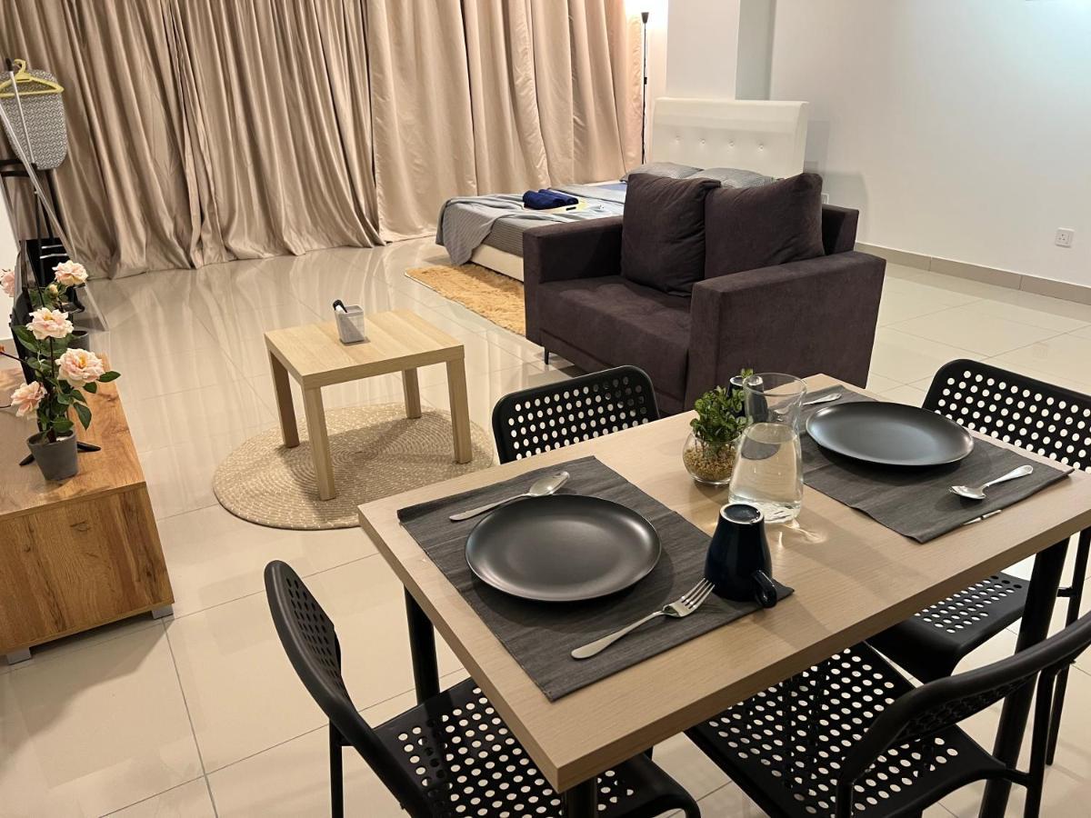 Studio Units At Pacific Tower Near Jaya One By Comfyasia Петалинг Джая Екстериор снимка