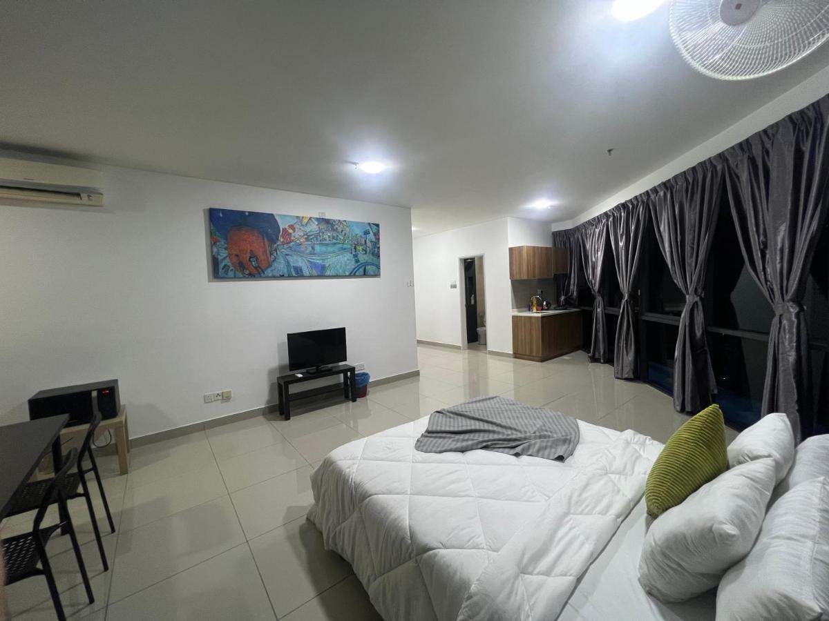 Studio Units At Pacific Tower Near Jaya One By Comfyasia Петалинг Джая Екстериор снимка